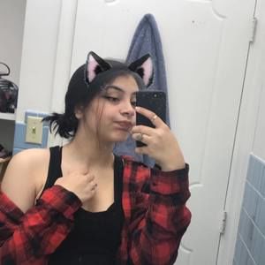 Meet your Posher, Laila nicole